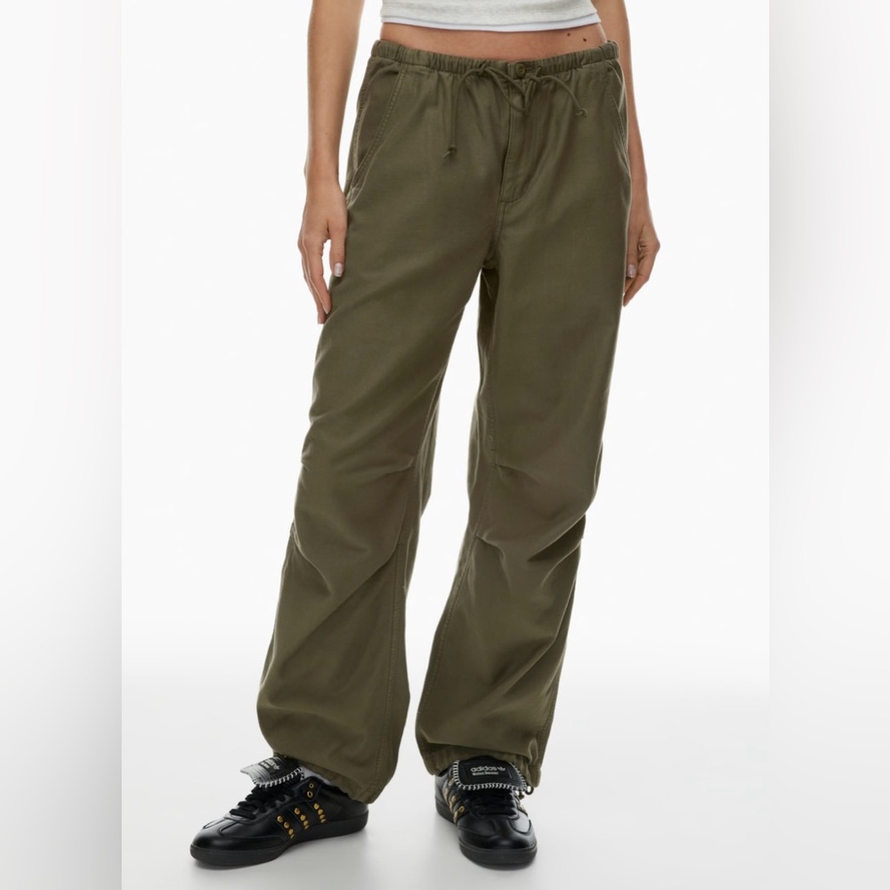 Aritzia -TNA Cargo Pants